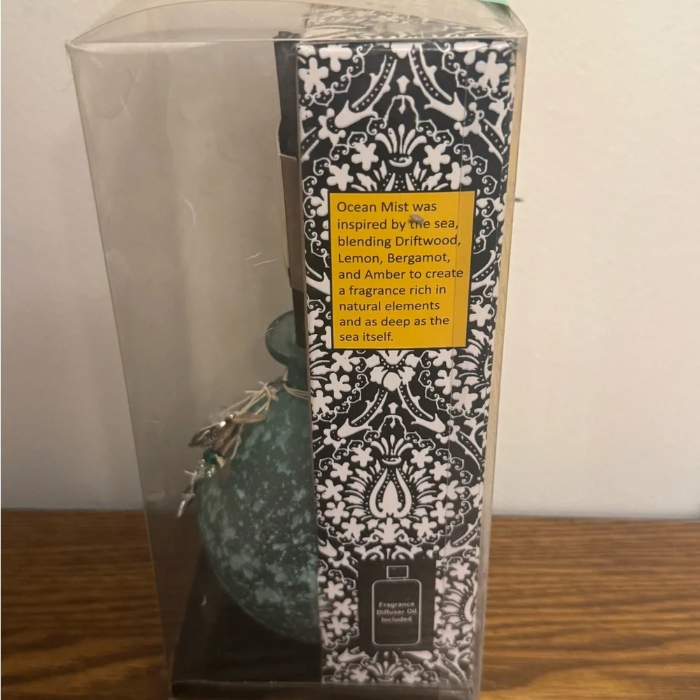 NIB San Miguel Ocean Mist Reed Diffuser Set - Teal Globe Bottle